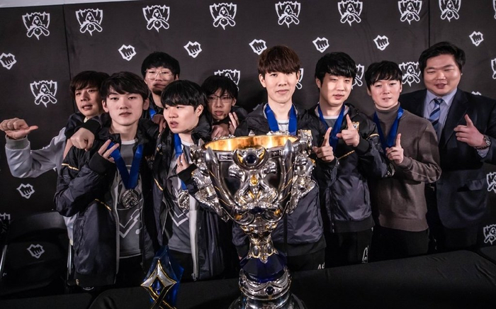 横在他们面 横在他们面